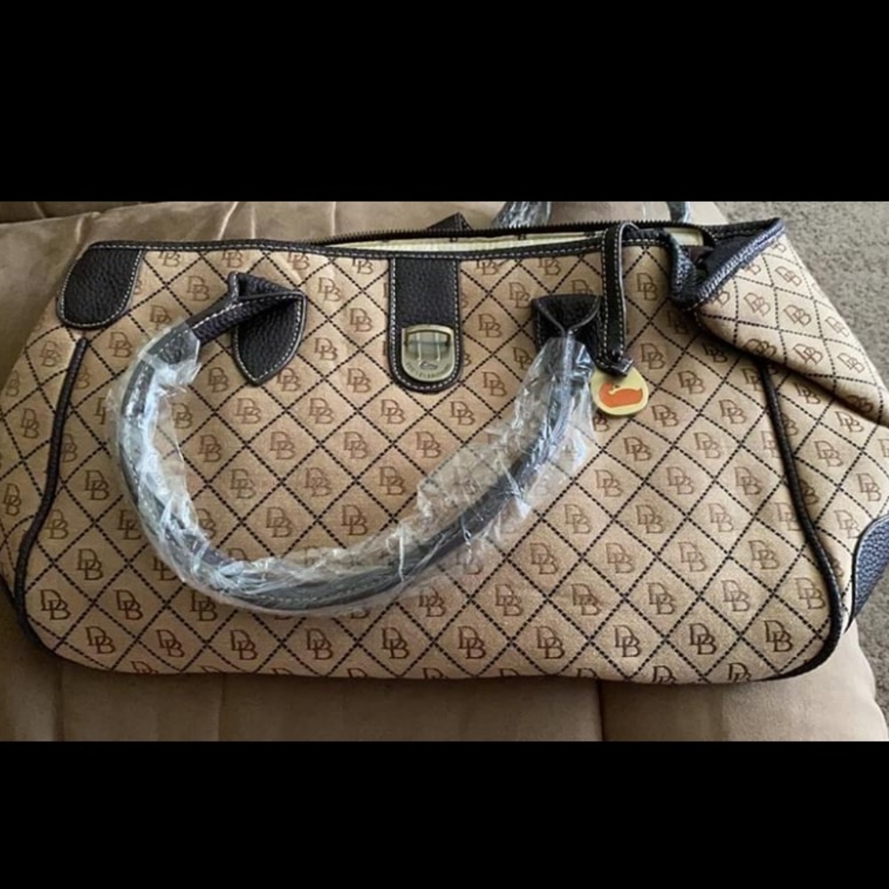 Tan and brown Dooney and Burke purse!
